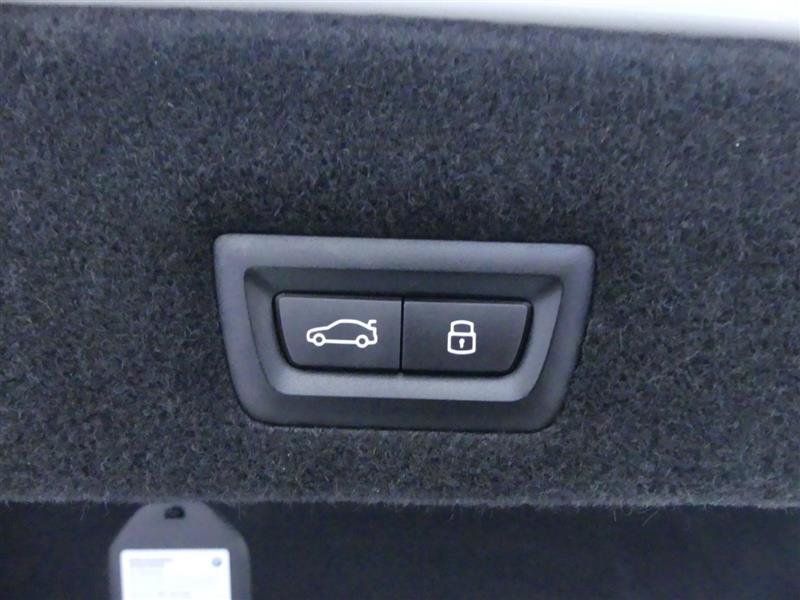 Used 2024 BMW i7 xDrive60 w/ Premium Package AWD/4WD image 31