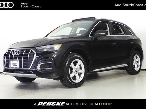Used 2023 Audi Q5 2.0T Premium w/ Convenience Package image 1