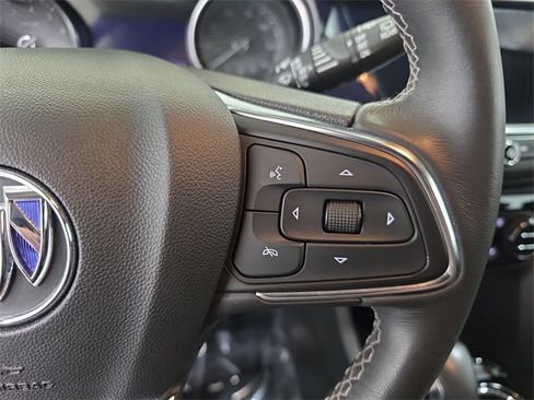 Used 2022 Buick Encore GX Select image 18