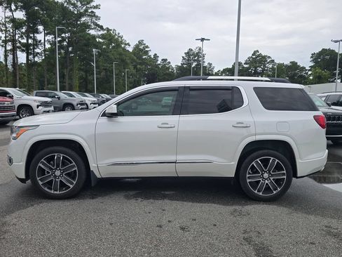Used 2017 GMC Acadia Denali w/ Technology Package FWD image 6