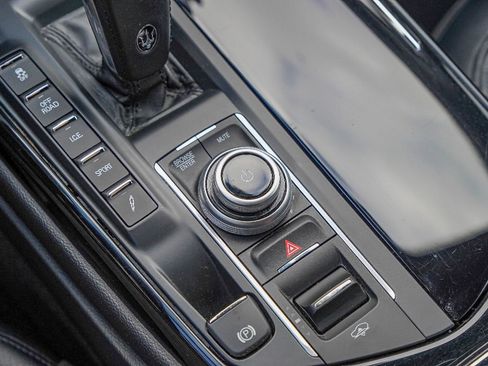 Used 2021 Maserati Levante S image 24