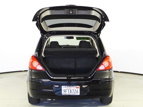 Used 2012 Nissan Versa Hatchback w/ SL Navigation Pkg FWD image 10