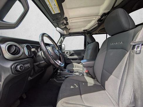 Used 2021 Jeep Wrangler Unlimited Sahara w/ Cold Weather Group image 18