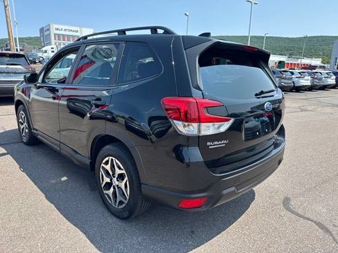 Used 2024 Subaru Forester Premium AWD/4WD image 7