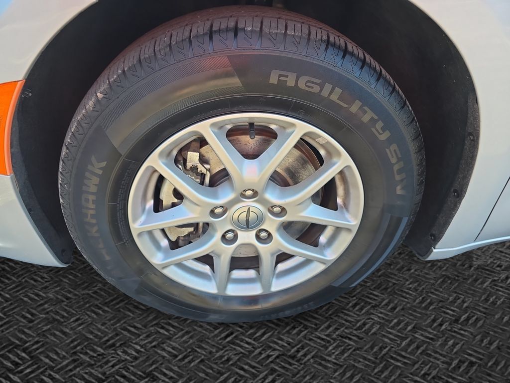 Used 2024 Chrysler Pacifica Touring-L FWD image 11
