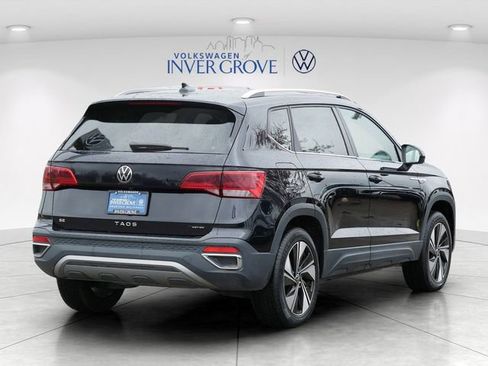 Certified 2024 Volkswagen Taos SE AWD/4WD image 7