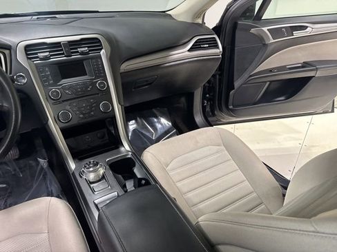 Used 2018 Ford Fusion S image 21