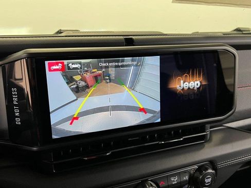 New 2026 Jeep Wrangler Unlimited Rubicon w/ Safety Group image 24