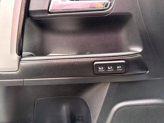 Used 2015 Toyota 4Runner Limited AWD/4WD image 19