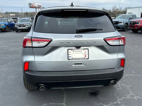 Certified 2022 Ford Escape SE w/ SE Sport Appearance Package image 6