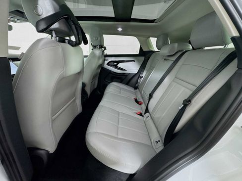 Used 2025 Land Rover Range Rover Evoque S image 21