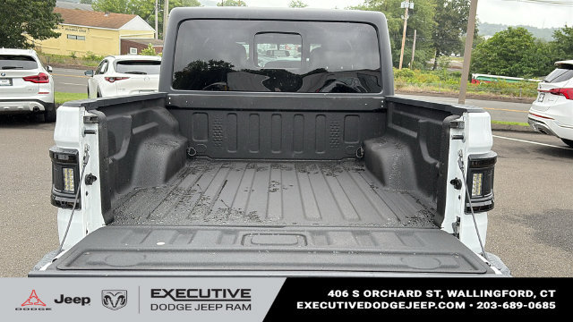 Used 2022 Jeep Gladiator Sport AWD/4WD image 25