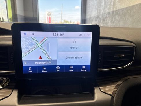 Used 2020 Ford Explorer Limited AWD/4WD image 25