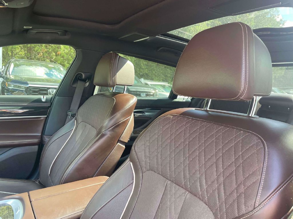 Used 2019 BMW 750i xDrive w/ Autobahn Package AWD/4WD image 20