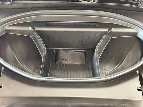 Used 2025 Volvo EX90 Ultra AWD/4WD image 46
