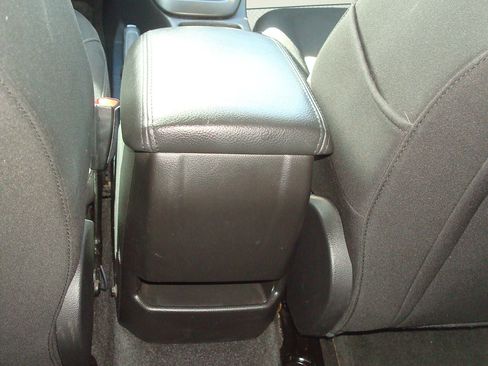 Used 2018 Ford Focus SEL FWD image 11