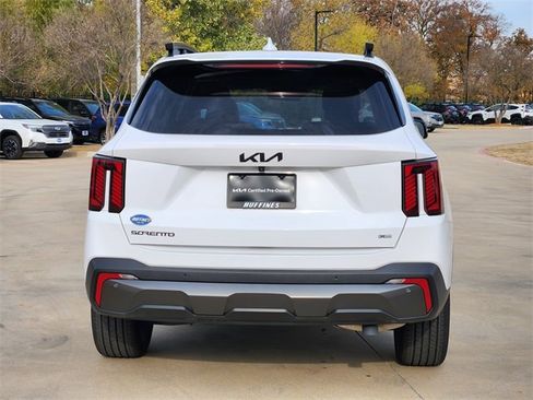 Certified 2025 Kia Sorento SX image 6