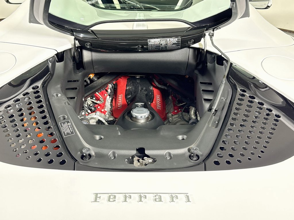 Certified 2024 Ferrari SF90 Spider AWD/4WD image 5