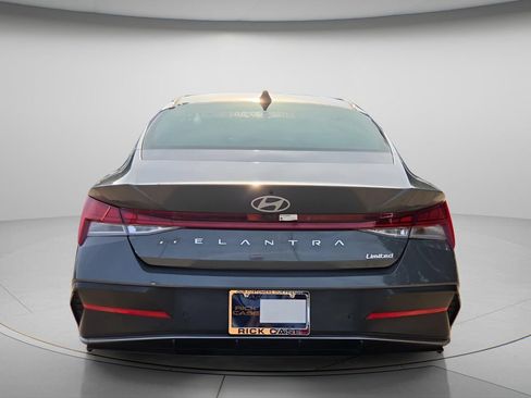 Used 2024 Hyundai Elantra Limited FWD image 5