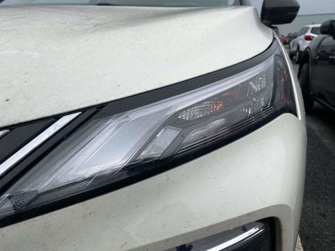 Used 2022 Nissan Rogue SL image 11