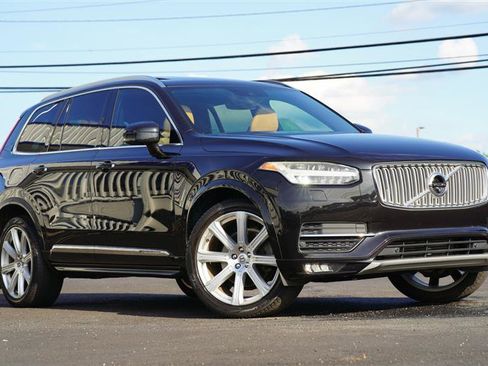 Used 2016 Volvo XC90 T6 image 9
