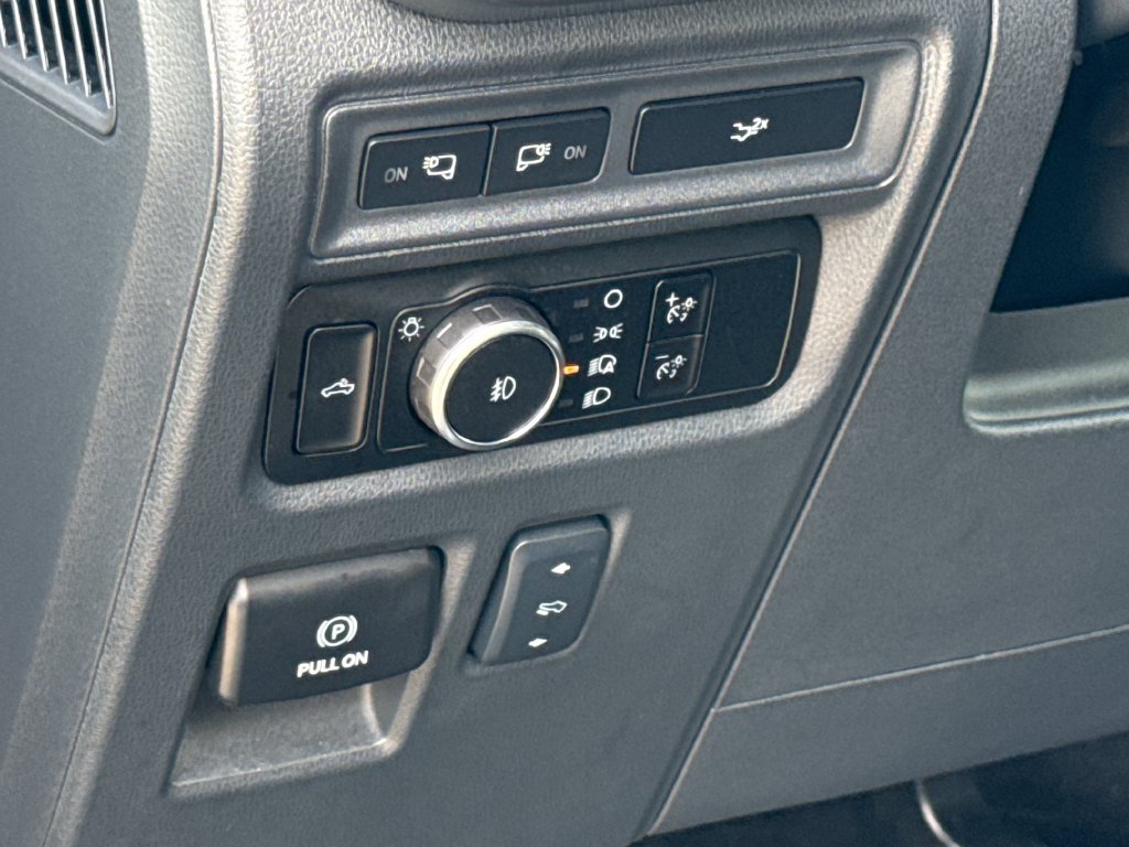 Used 2023 Ford F150 Lariat AWD/4WD image 14