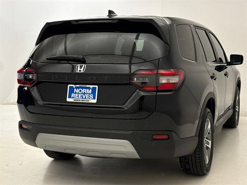 New 2025 Honda Pilot EX-L image 9