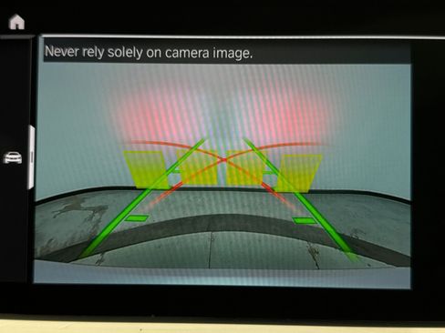 Used 2019 BMW 330i xDrive Sedan w/ Premium Package image 16