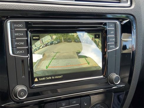 Used 2018 Volkswagen Jetta Sport image 24