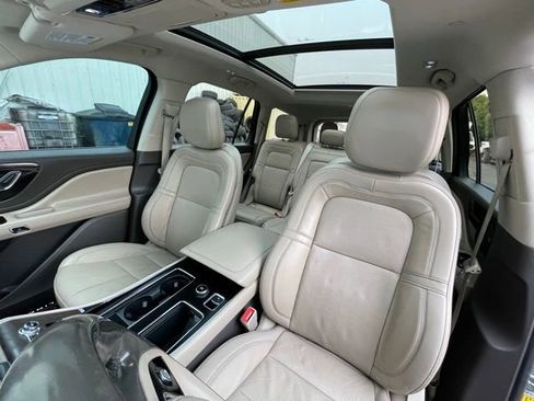 Used 2020 Lincoln Aviator Reserve w/ Equipment Group 201A image 18
