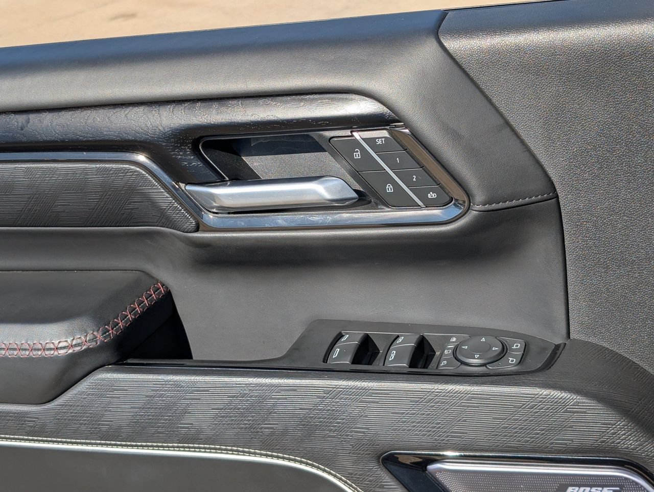 Used 2025 GMC Sierra 2500 AT4X AWD/4WD image 23