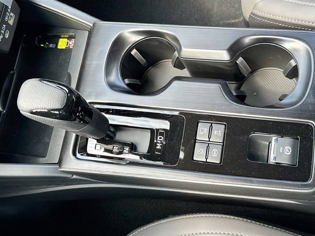 New 2026 Subaru Outback Limited XT AWD/4WD image 21