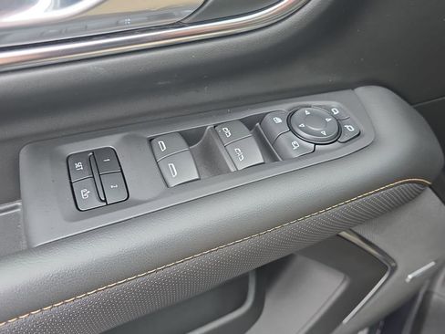 Certified 2024 GMC Yukon XL AT4 w/ AT4 Premium Plus Package AWD/4WD image 31