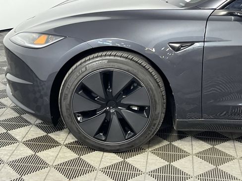 Used 2024 Tesla Model 3 Standard Range image 11