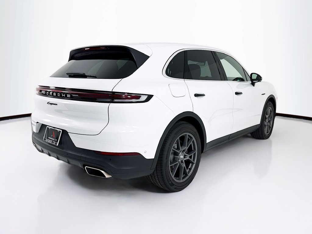 Certified 2025 Porsche Cayenne E-Hybrid AWD/4WD image 9
