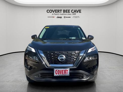 Used 2021 Nissan Rogue S image 2