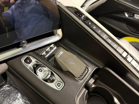 Used 2021 Chevrolet Corvette Stingray Premium Conv w/ Z51 Performance Package image 37