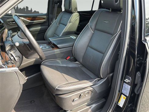 Used 2023 Cadillac Escalade ESV Premium Luxury AWD/4WD image 11