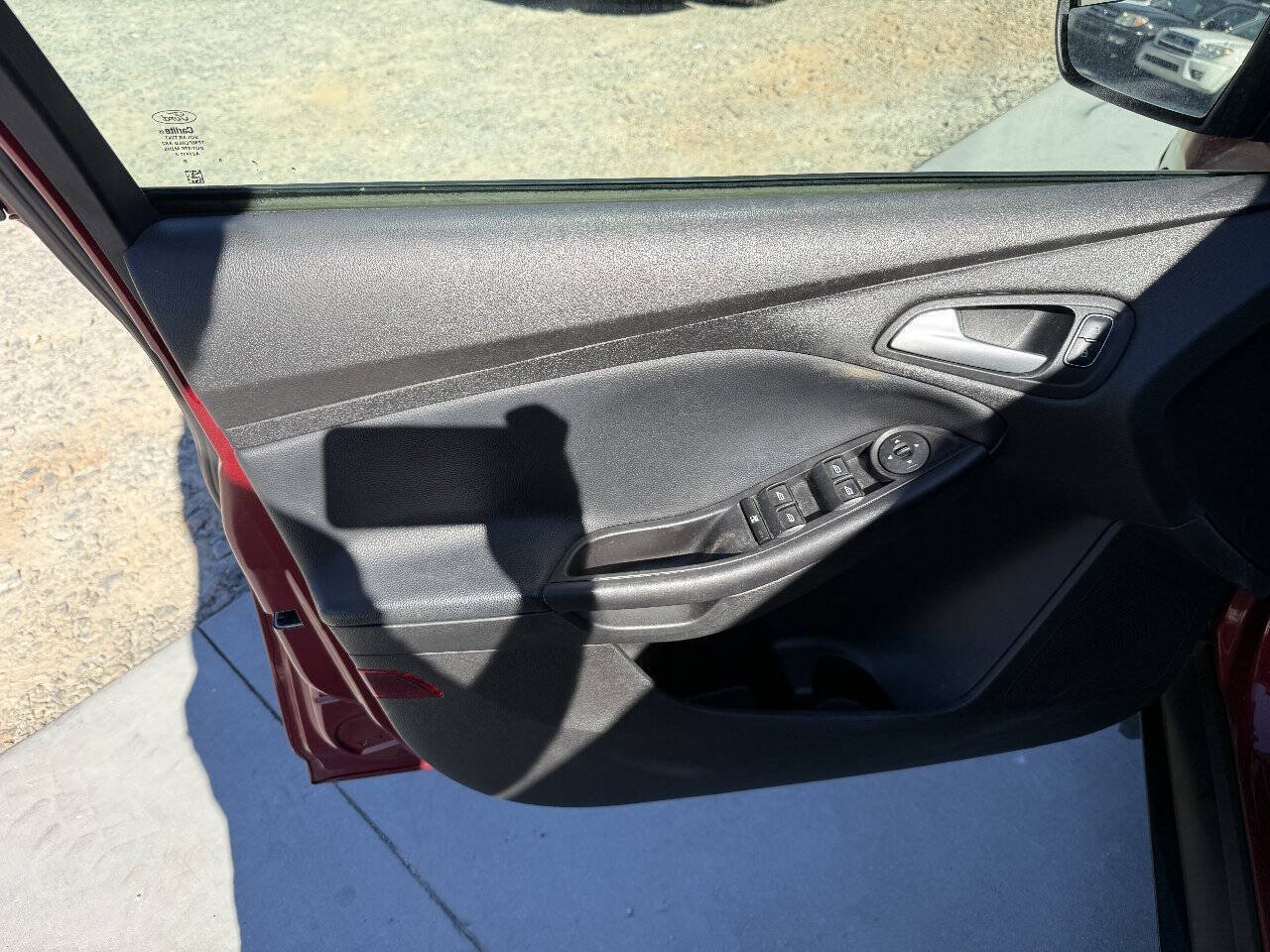 Used 2015 Ford Focus SE FWD image 8