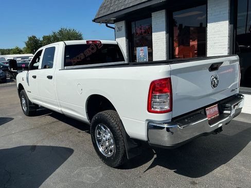 Used 2022 RAM 2500 Tradesman w/ Chrome Appearance Group AWD/4WD image 5