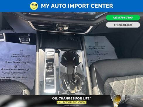 Used 2025 Volkswagen Atlas SEL Premium R-Line AWD/4WD image 23