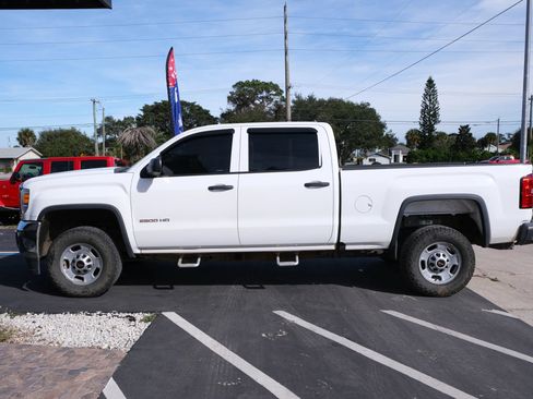 Used 2016 GMC Sierra 2500 2WD Crew Cab image 2