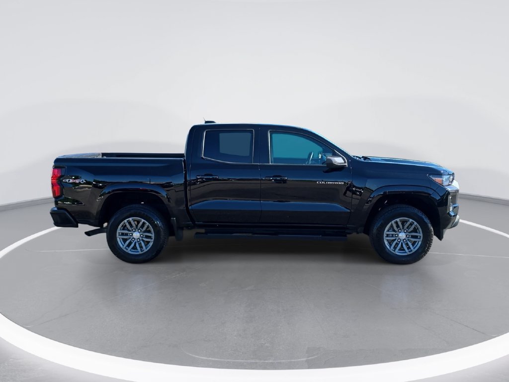 Certified 2024 Chevrolet Colorado LT w/ LT Convenience Package II AWD/4WD image 2