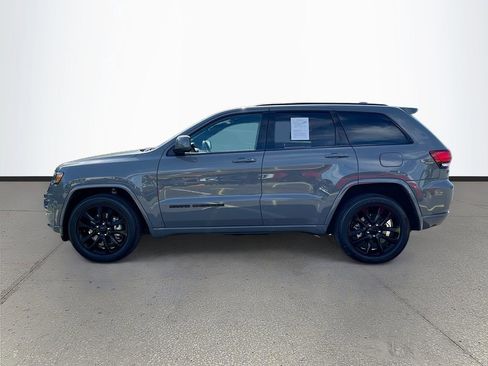 Used 2021 Jeep Grand Cherokee Laredo X image 4