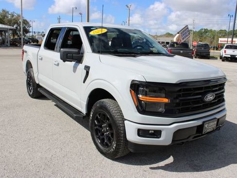 Used 2024 Ford F150 XLT w/ XLT Black Appearance Package image 15