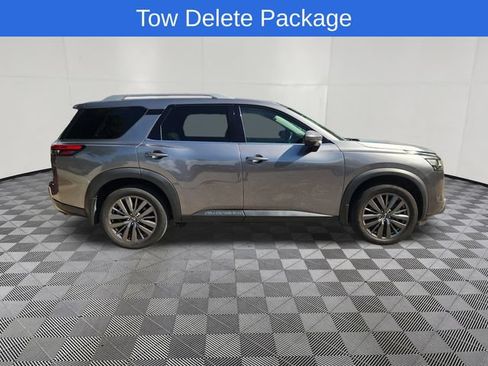 Used 2022 Nissan Pathfinder SL w/ SL Premium Package FWD image 4