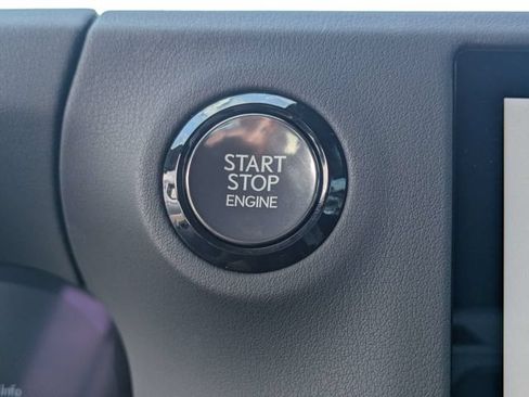 Used 2024 Lexus GX 550 w/ Accessory Package (31) AWD/4WD image 35
