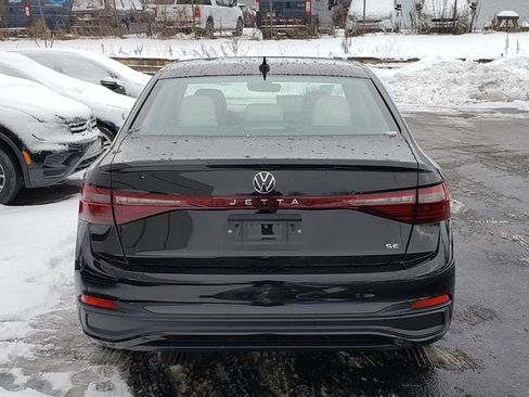New 2026 Volkswagen Jetta SE FWD image 4