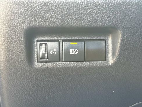 Used 2024 Toyota RAV4 XLE FWD image 27