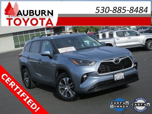 Certified 2023 Toyota Highlander XLE image 1